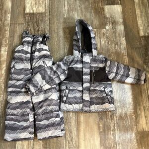 London Fog Youth Snow Skiing Outfit - Black & Grey - 5-6 years